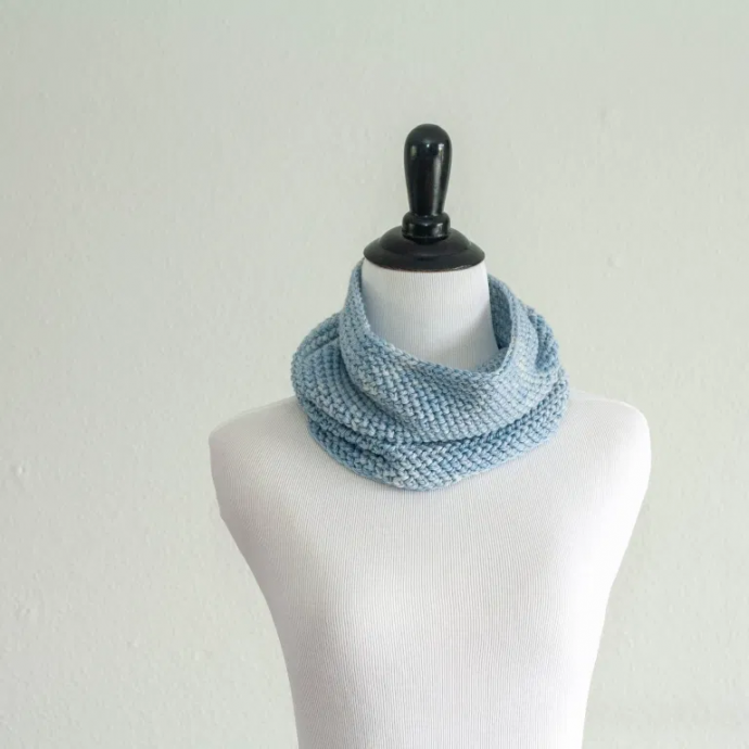 Create a Beautiful Drapey Crochet Cowl – Perfect for TV Watching and Easy to Make Create a Beautiful Drapey Crochet Cowl – Perfect for TV Watching and Easy to Make