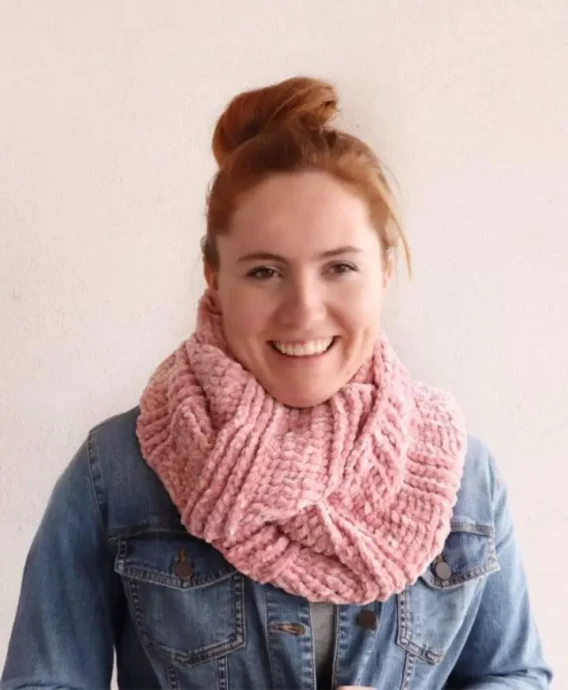 Easy Crochet Velvet Infinity Scarf