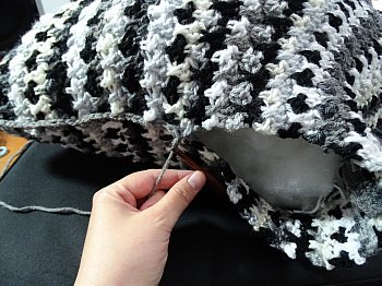 Create a Cozy Crochet Scrap Yarn Pillow: Easy DIY Guide