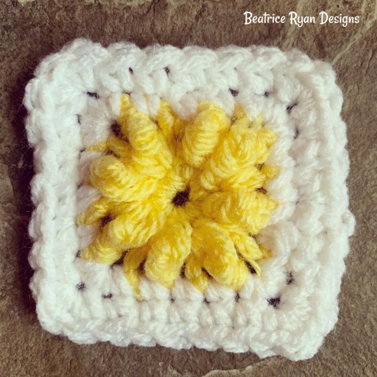 Create Your Own Crochet Summer Circus Square - A Whimsical Pattern for Bright and Colorful Crafts