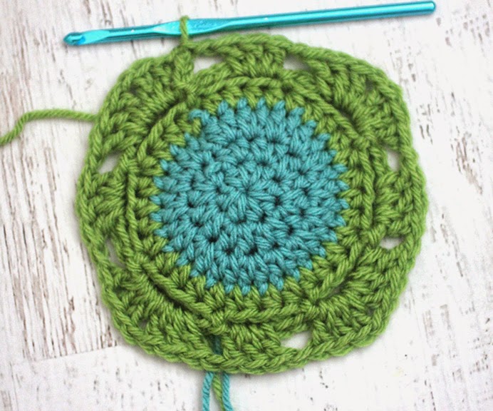 Create Your Own Playful Crochet Monster Granny Square - A Step-by-Step Guide