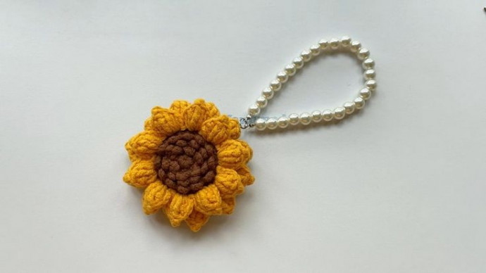 Craft Your Own Crochet Sunflower Keychain: A Beautiful DIY Tutorial
