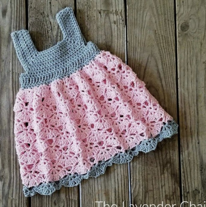 Create a Beautiful Falling Fans Dress: Crochet Pattern Tutorial for Beginners Create a Beautiful Falling Fans Dress: Crochet Pattern Tutorial for Beginners