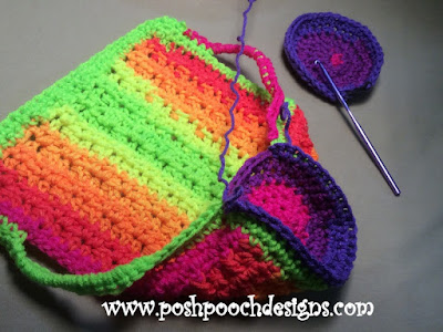 Create Your Fashionable Crochet Cylinder Cosmetic Bag: A Step-by-Step Guide