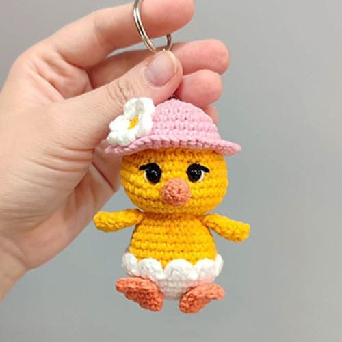 Crochet Amigurumi Chick With Daisy Hat