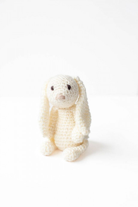Create Your Own Adorable Crochet Long Ear Bunny: A Step-by-Step Guide with Materials and Instructions Create Your Own Adorable Crochet Long Ear Bunny: A Step-by-Step Guide with Materials and Instructions