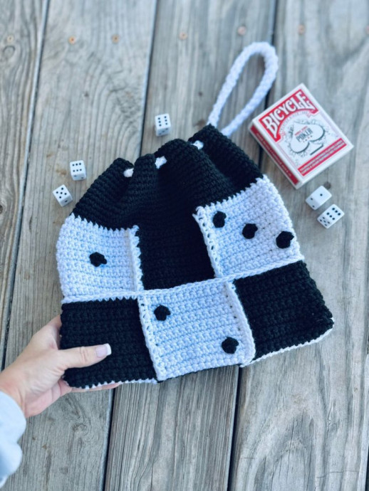 Create Your Own Crochet Lucky Dice Game Bag - Fun and Stylish Accessory for Gamers
