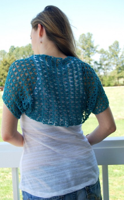 Embrace Spring Fashion with Our Exquisite Crochet Shrug - A Perfect Addition to Your Wardrobe Embrace Spring Fashion with Our Exquisite Crochet Shrug - A Perfect Addition to Your Wardrobe