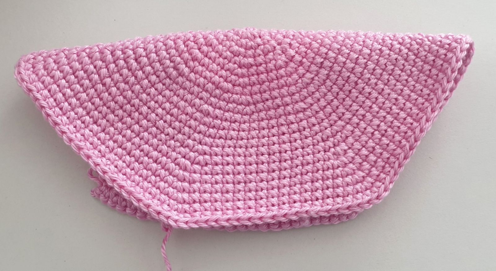 Create a Stylish Crochet Summer Hat for Kids – Fun and Protective Accessory
