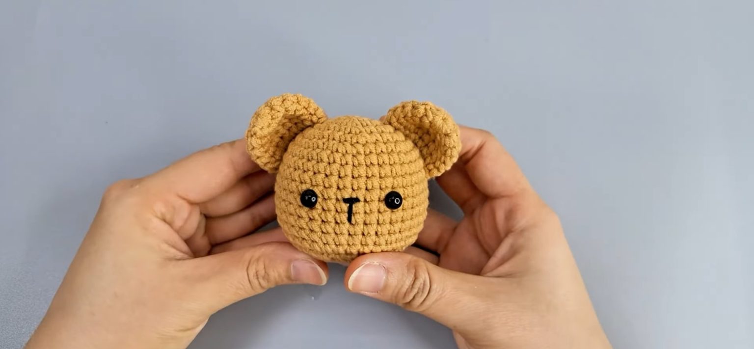 Create Your Adorable Crochet Bear Basket: A Fun and Practical Home D&eacute;cor Solution