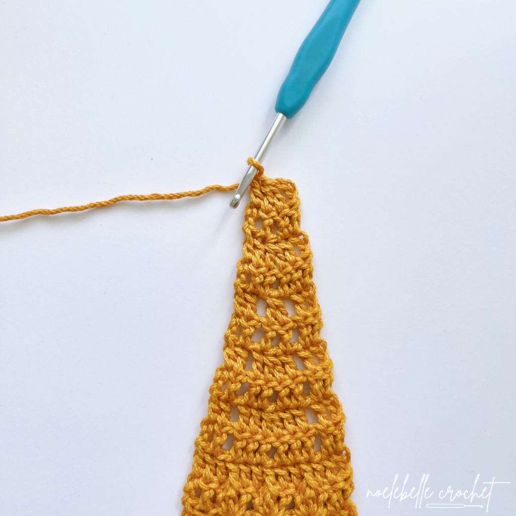 Create Your Own Adorable Crochet Headwrap: A Stylish Accessory for All Seasons