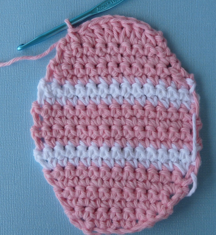 Create Your Own Beautiful Easter Egg Coaster with This Step-by-Step Crochet Guide