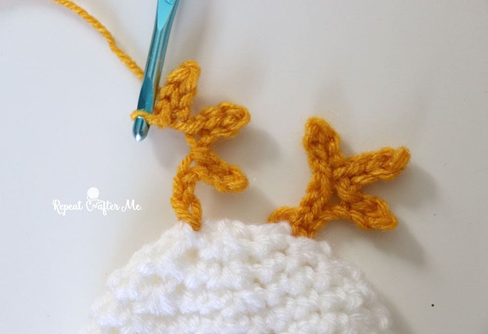 Create a Whimsical Crochet Rooster with Pockets for Your Home Decor