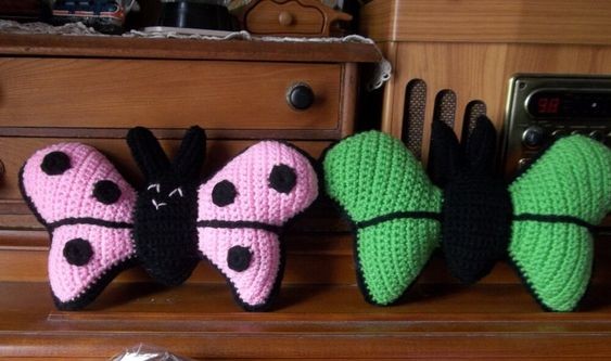 Create a Stunning Reversible Butterfly Design with Crochet: A Step-by-Step Guide Create a Stunning Reversible Butterfly Design with Crochet: A Step-by-Step Guide