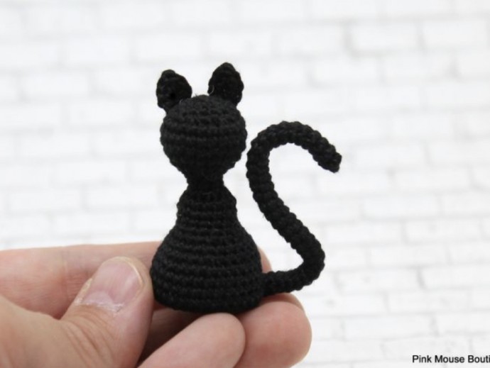 Crochet Black Halloween Cat (Free Pattern) Crochet Black Halloween Cat (Free Pattern)