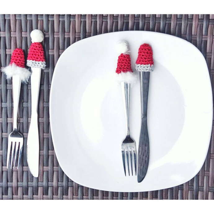 Create Whimsical Crochet Christmas Spoon and Fork Hats for Your Festive Table Decor Create Whimsical Crochet Christmas Spoon and Fork Hats for Your Festive Table Decor