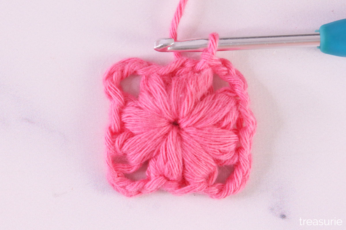 Create Beautiful Crochet Farmhouse Granny Squares: A Step-By-Step Guide