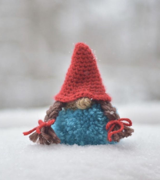 Crochet a Puffball Gnome