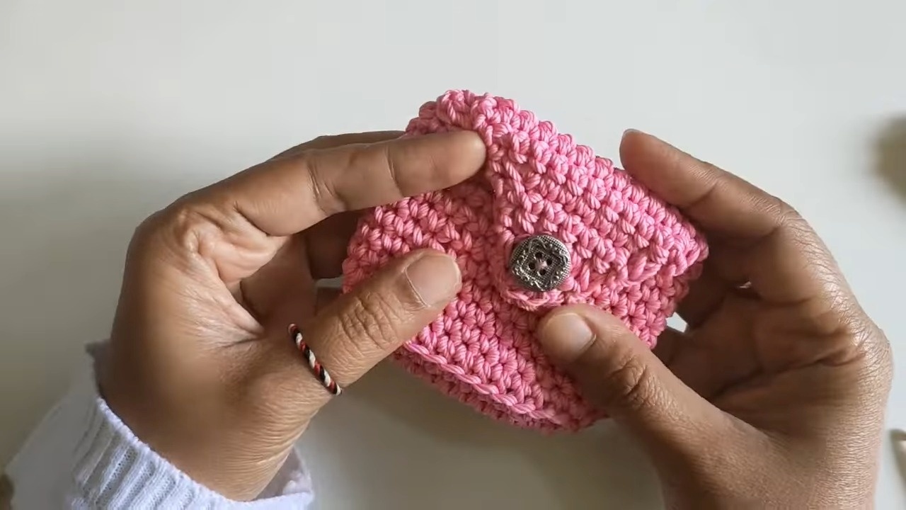 Create Your Own Adorable Crochet Mini Purse: A Step-by-Step Guide