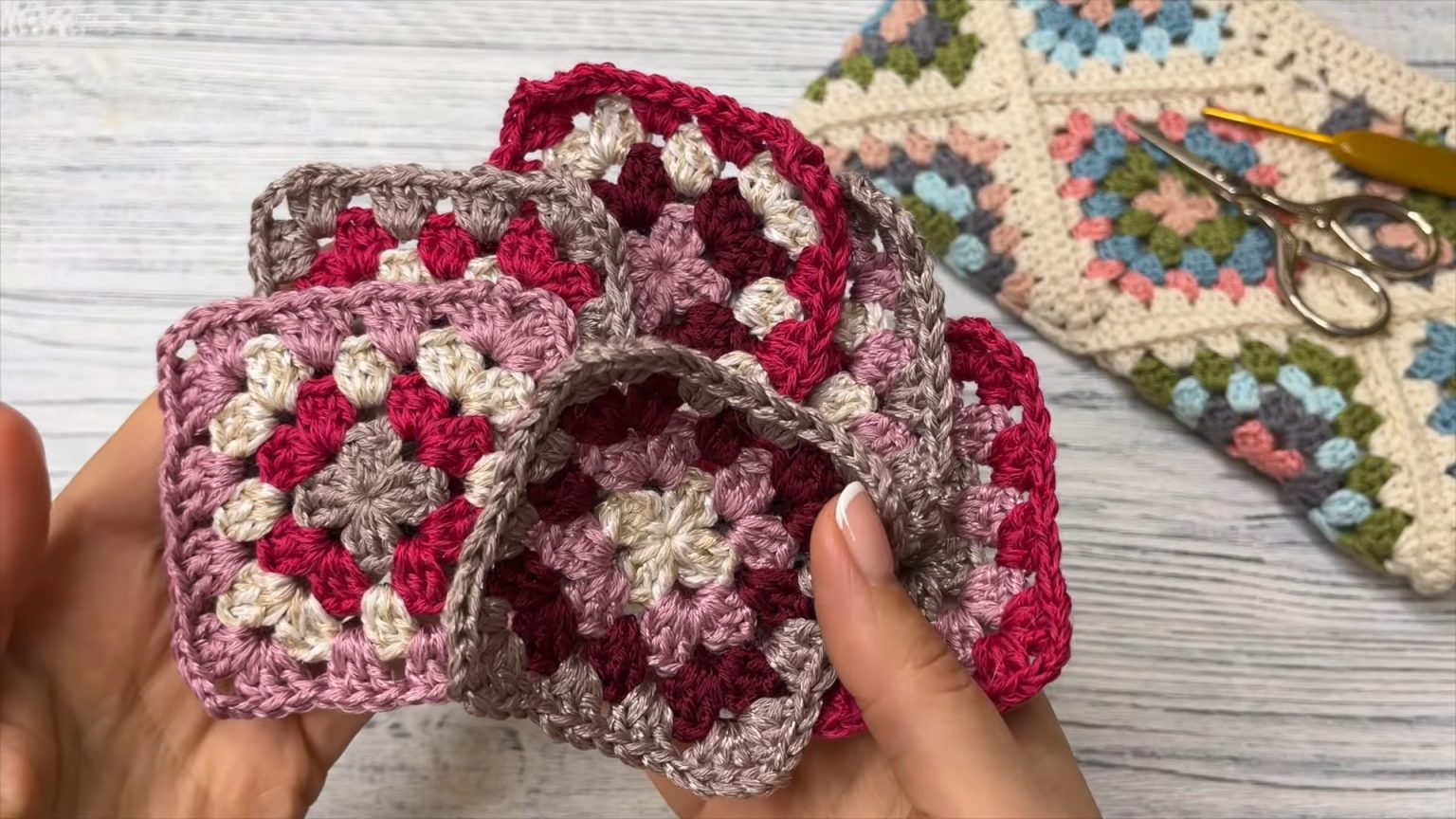 Creative Crochet Purse with Granny Squares: Step-by-Step Guide for Fashionable Accessories