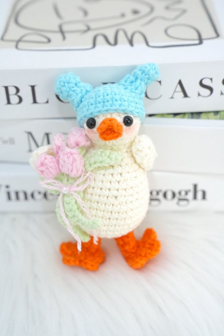 How to Crochet an Adorable Duck - Step-by-Step Guide for Crafters How to Crochet an Adorable Duck - Step-by-Step Guide for Crafters