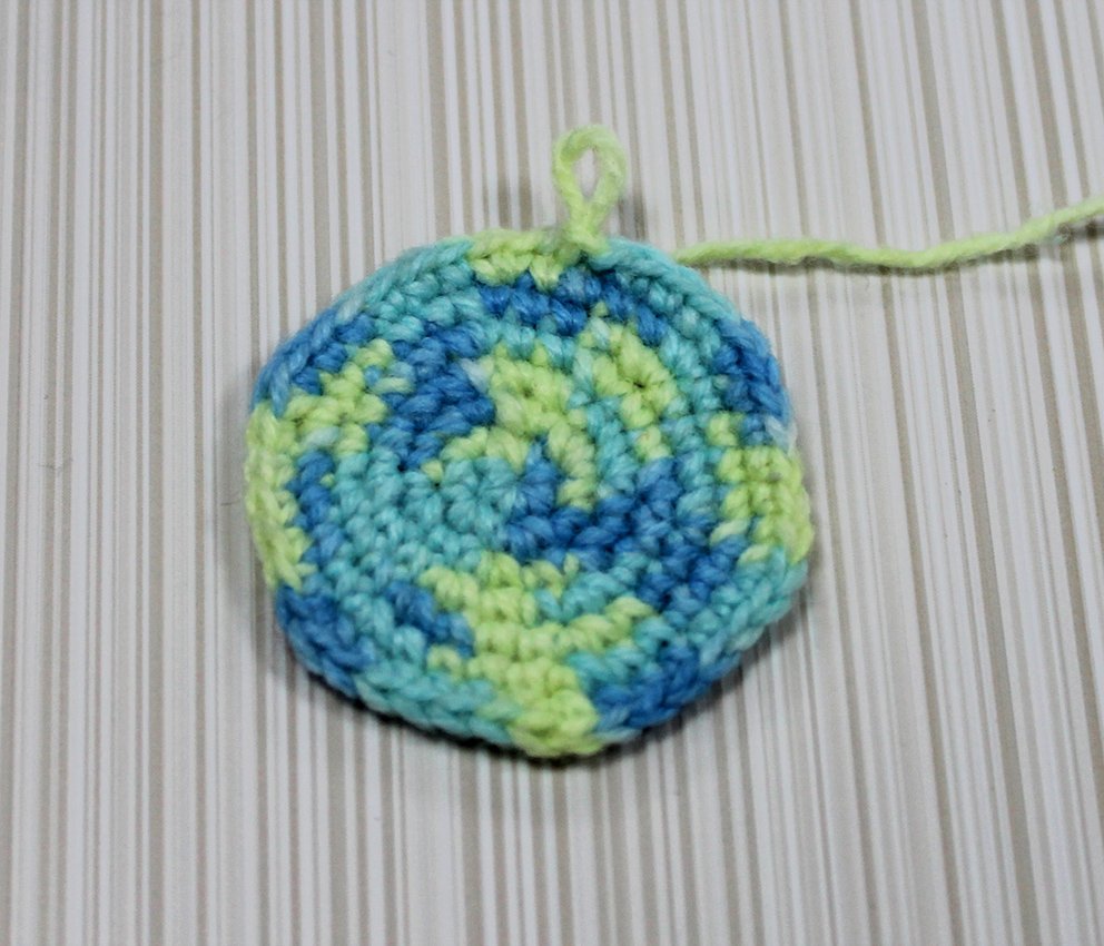 Crochet Easter Basket with Chamomile