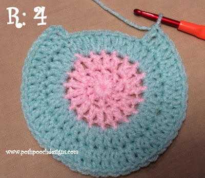 Create Adorable Mealtime Memories with the Crochet Beary Sweet Baby Bib – Easy Pattern Guide