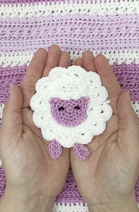 Crochet a Cute Lamb Applique