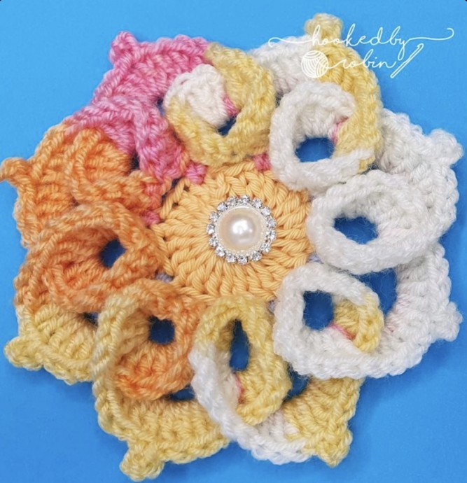 Free Crochet Pattern: Spiral 3D Flower