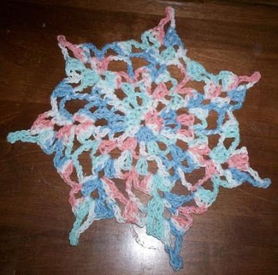 Crochet Snowflake Dishcloth - A Charming Winter Kitchen Essential for Your Home Crochet Snowflake Dishcloth - A Charming Winter Kitchen Essential for Your Home