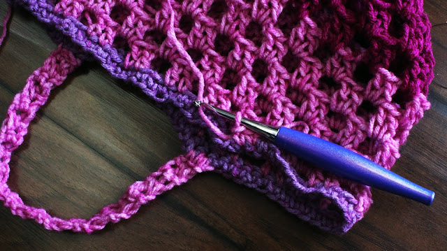 Create Your Own Crochet Breezy Market Bag - A Stylish and Functional Accessory