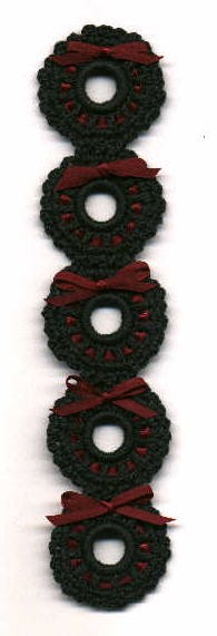 Create Your Own Crochet Christmas Wreath Bookmark - A Festive Holiday Craft Create Your Own Crochet Christmas Wreath Bookmark - A Festive Holiday Craft