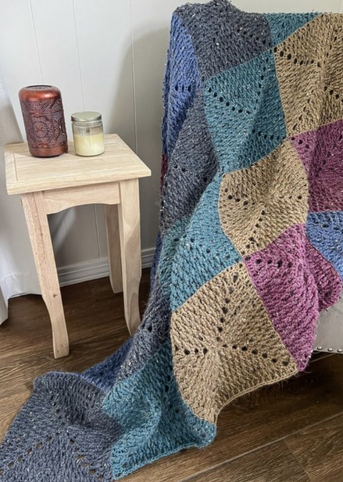 Crochet Modern Granny Square Blanket in Alpine Stitch