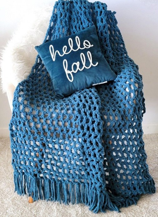 Create Stunning Elegance with the Crochet Blue Moon Throw – A Perfect Gift or Home Decor Item Create Stunning Elegance with the Crochet Blue Moon Throw – A Perfect Gift or Home Decor Item