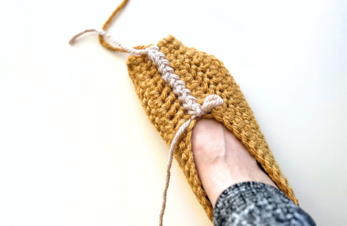 Cozy Crochet Slippers: A Step-by-Step Guide to Crafting Your Own Comfy Footwear
