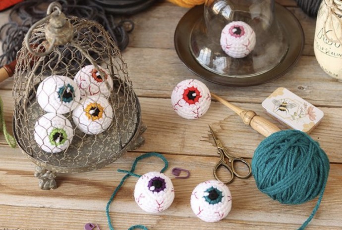 Create Your Own Crocheted Eyeball: A Fun and Unique Accessory Project for Beginners Create Your Own Crocheted Eyeball: A Fun and Unique Accessory Project for Beginners