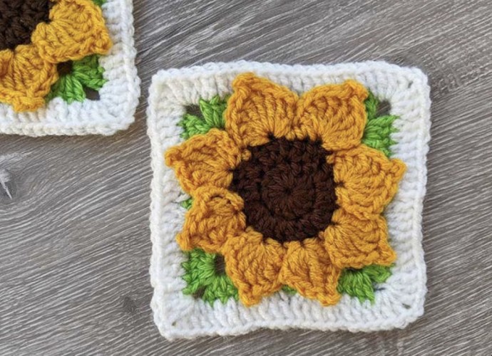 Crochet Sunflower Granny Square Pattern (FREE)