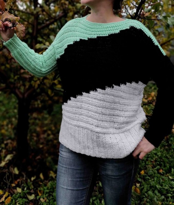 Crochet Colorblock Oversized Sweater (Free Pattern)
