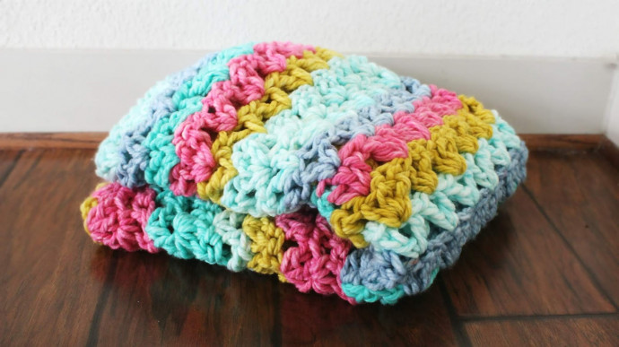 Create Your Cozy Crochet Swift Blanket Throw with This Detailed Pattern Guide