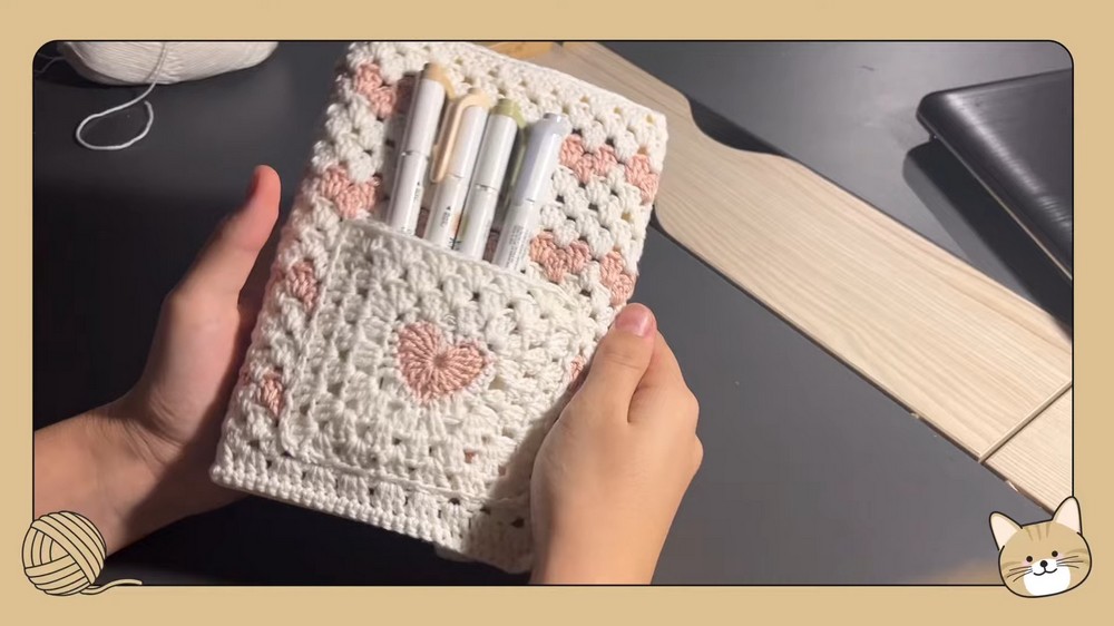 Transform Your Reading Experience: A Complete Guide to Crocheting a Unique Book Cover