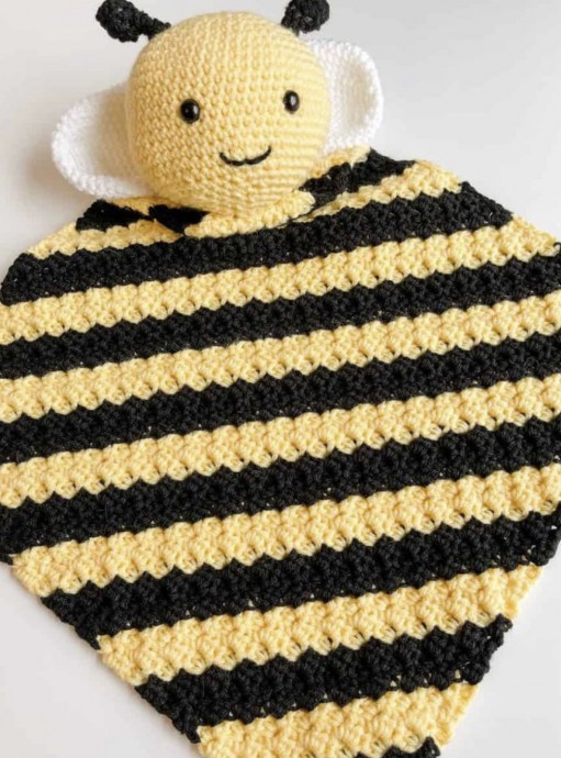 Free C2C Bee Baby Lovey Crochet Pattern