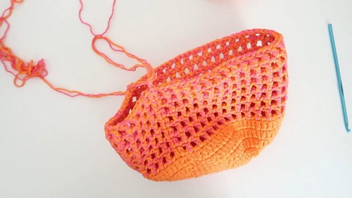 Create Your Own Crochet Ruffle Mesh Hat: A Fun and Stylish Accessory