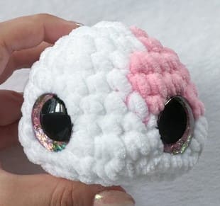 Create Your Own Adorable Crochet Clara the Cat Amigurumi: A Step-by-Step Guide