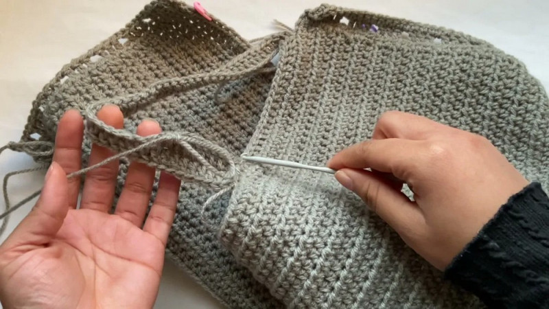 Create Your Stylish Crochet Top With Puff Sleeves - Trendy and Comfortable Fashion