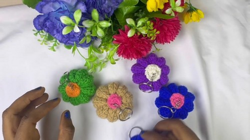 How to Create Adorable Crochet Pumpkin Key Holders for Your Home
