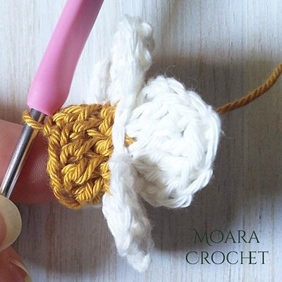 Create Beautiful Crochet Daffodil Granny Squares: A Step-by-Step Guide