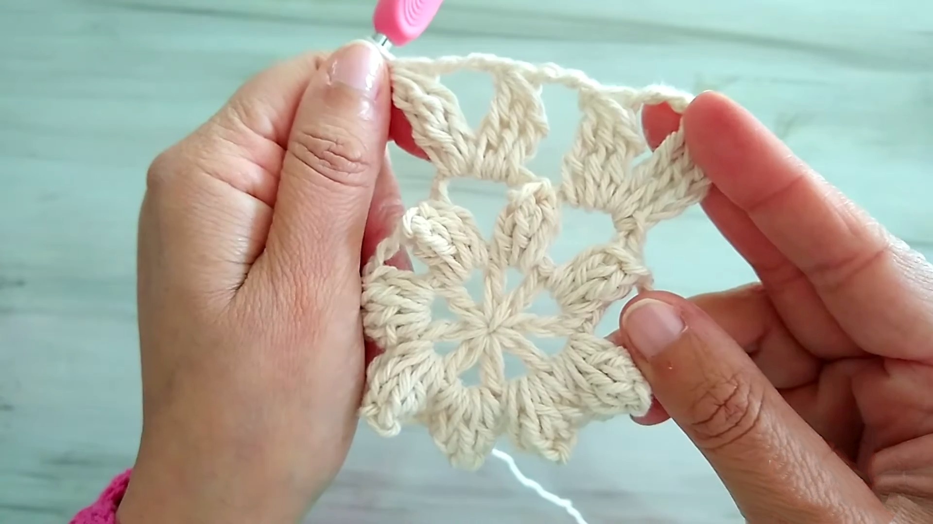 Create Beautiful Crochet Granny Square Coasters: A Step-by-Step Guide for Beginners