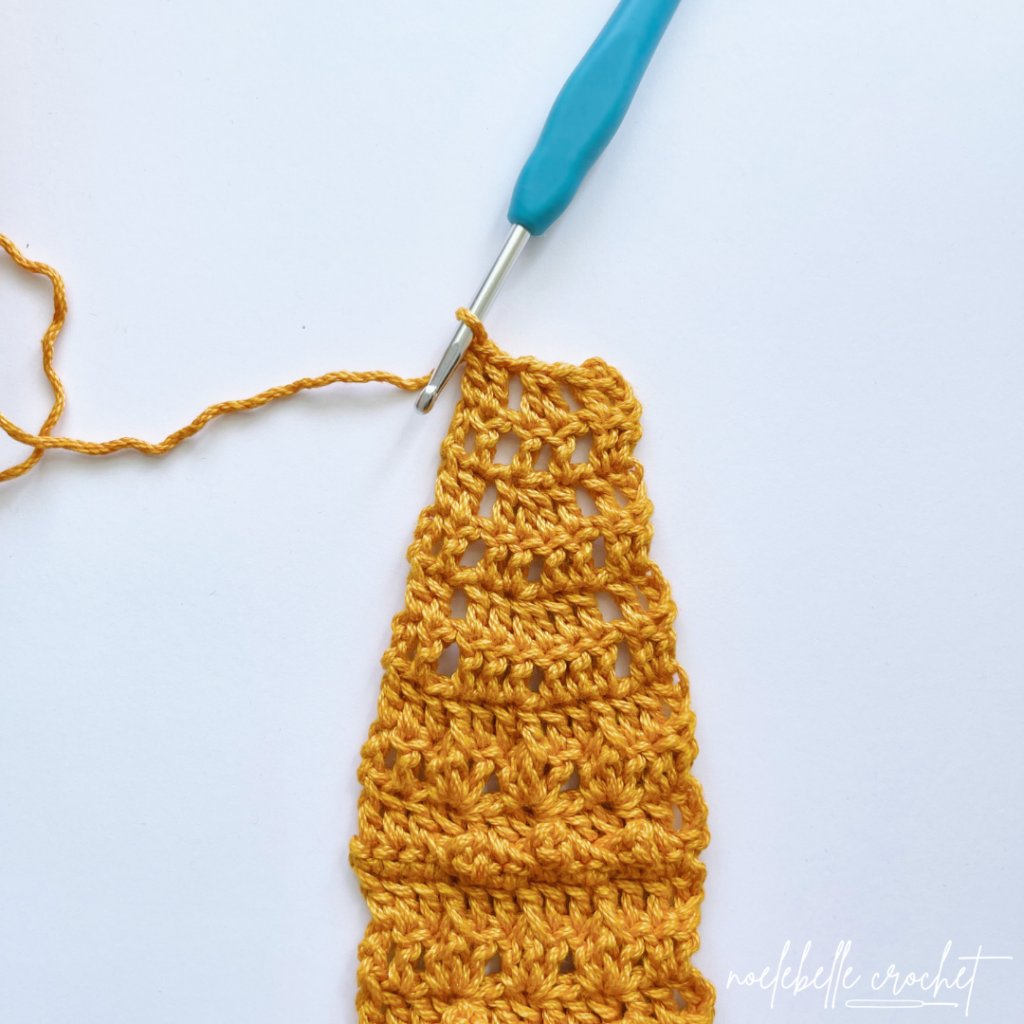 Create Your Own Adorable Crochet Headwrap: A Stylish Accessory for All Seasons