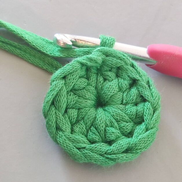 Create Your Own Stunning Crochet Circle Granny Square: A Modern Take on a Classic Design