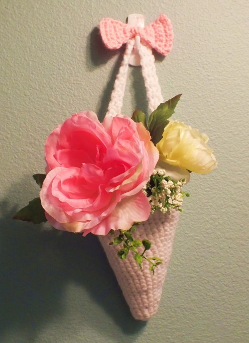 Create a Cozy Atmosphere with a Handmade Crochet Wall Hanging Sconce Create a Cozy Atmosphere with a Handmade Crochet Wall Hanging Sconce